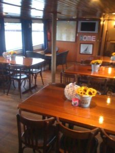 Amicitia diner salon bici barco hollanda