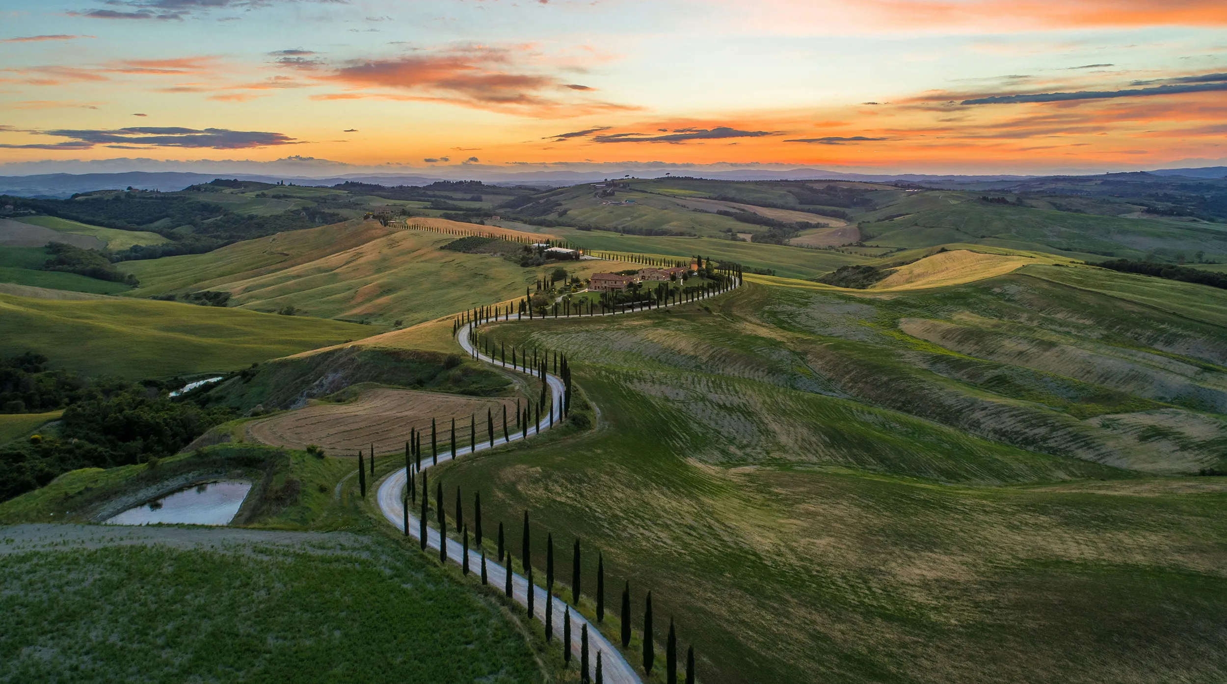 Tuscan countryside and historic villas in Italy